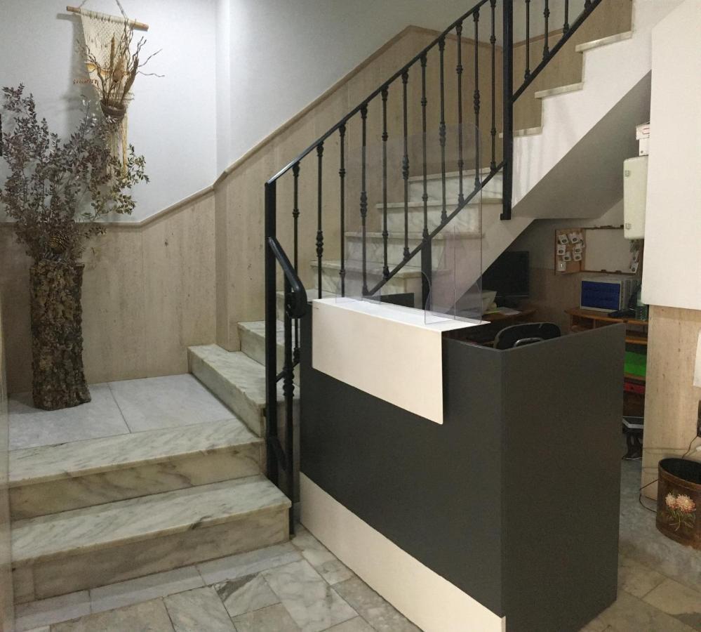 Hotel Delphos Moraleja Luaran gambar