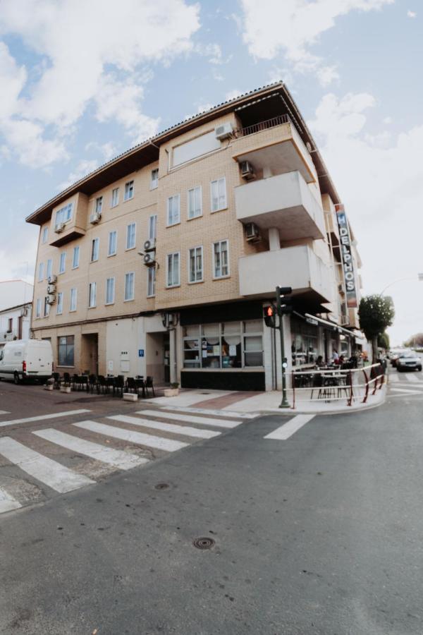 Hotel Delphos Moraleja Luaran gambar