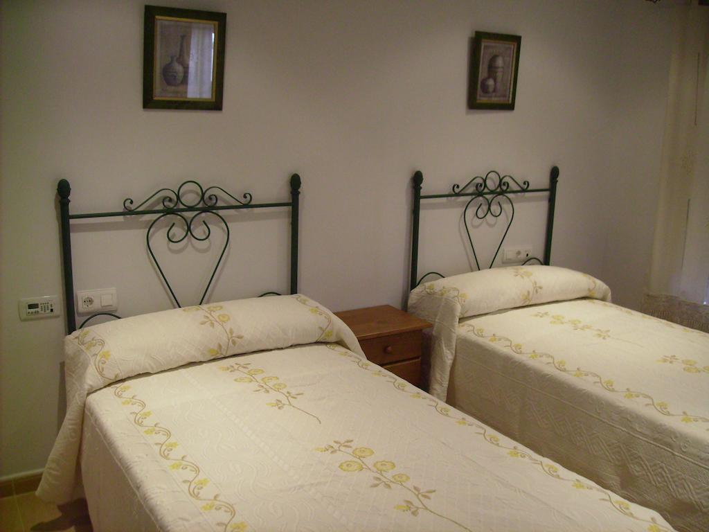 Hotel Delphos Moraleja Luaran gambar