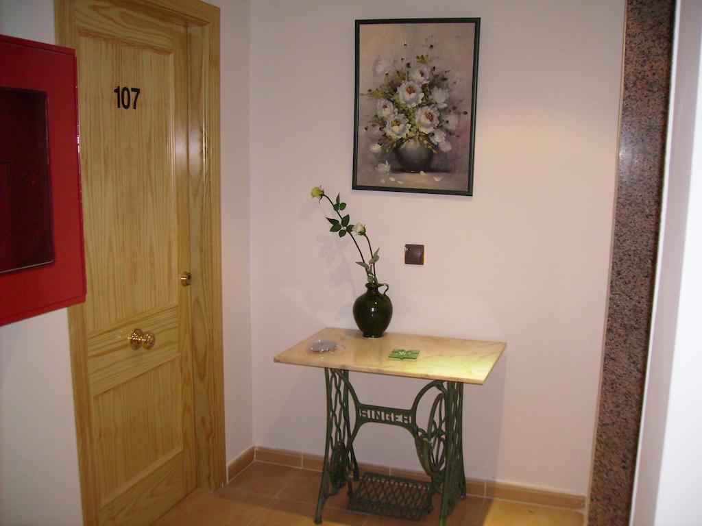 Hotel Delphos Moraleja Luaran gambar