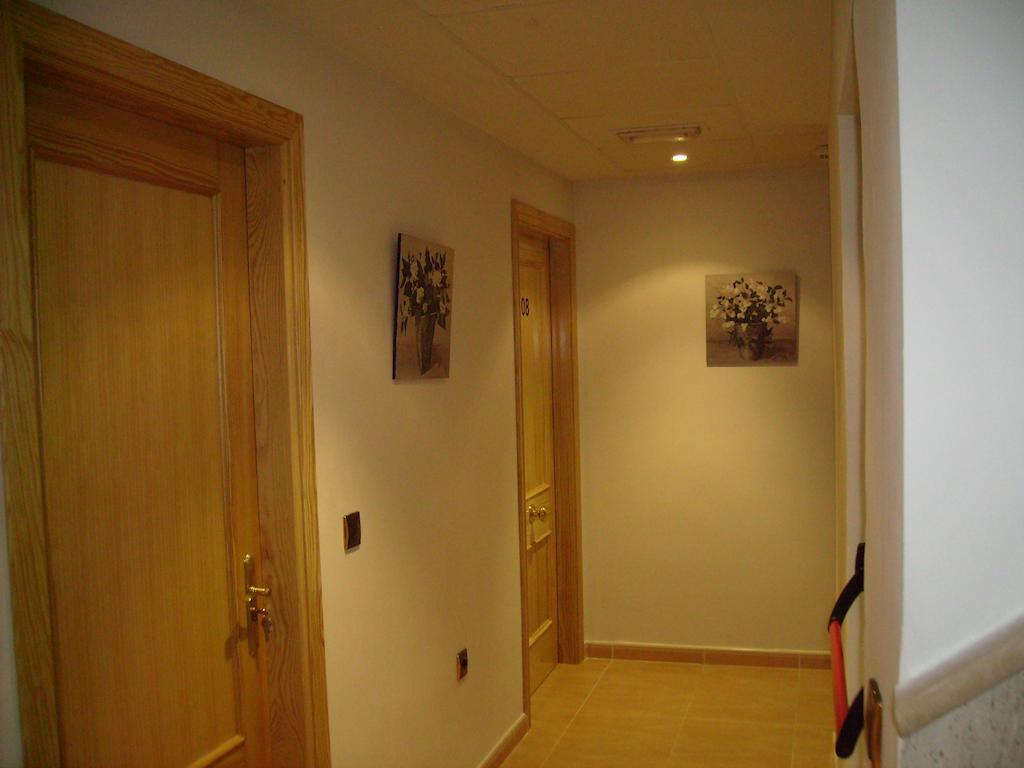 Hotel Delphos Moraleja Luaran gambar